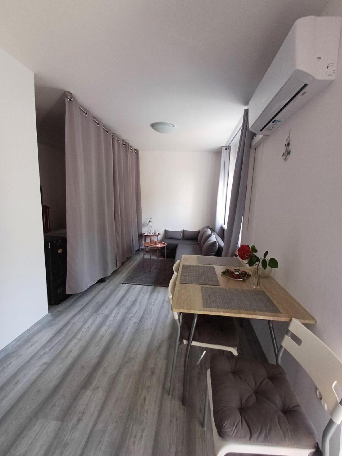 Apartment Nakit Kanal ภายนอก รูปภาพ